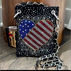 Handbag Express Crossbody, American Flag rhinestone heart,snap top, 1 card slot
